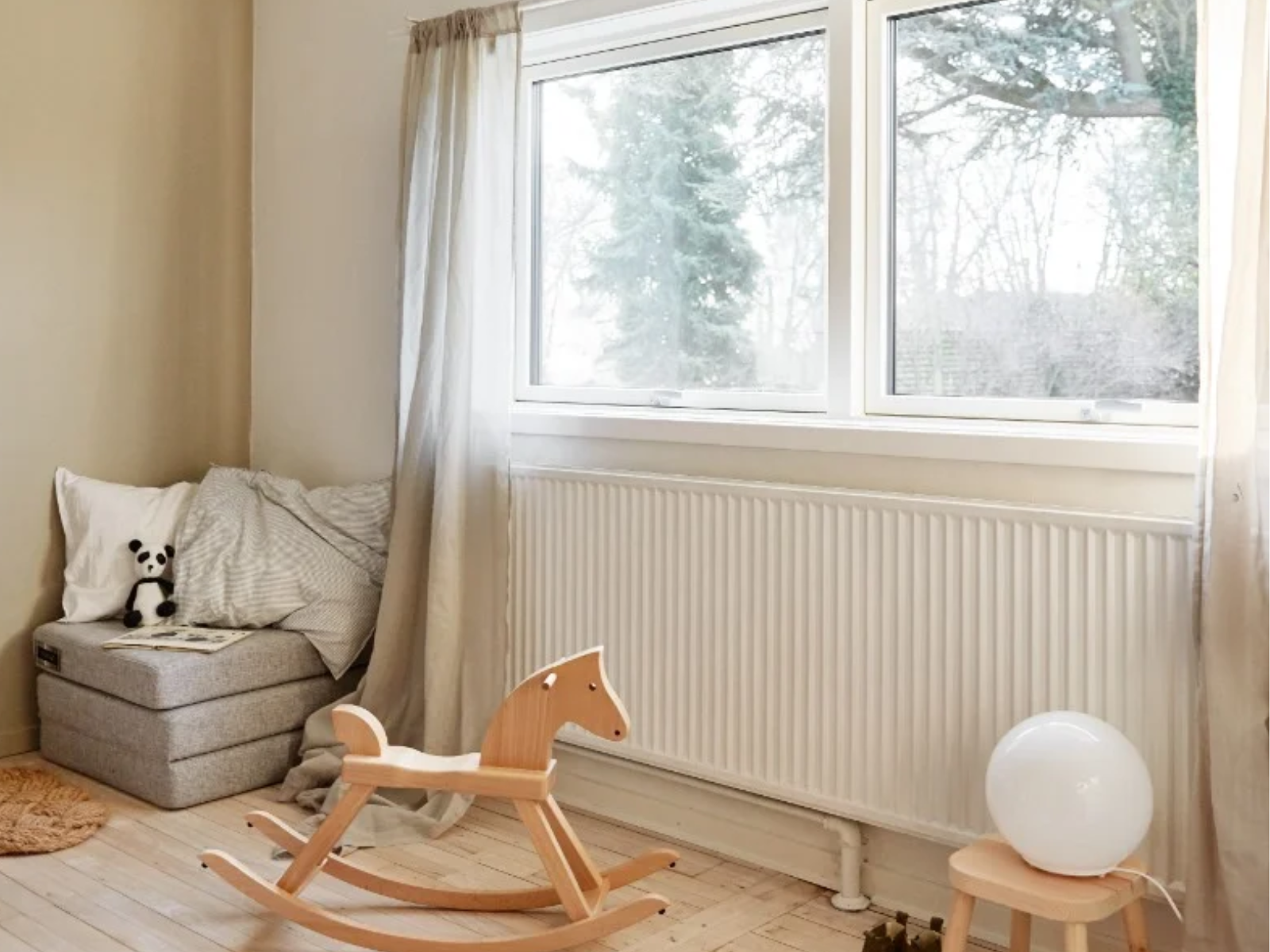 2-fags toppstyrt vindu med 2x2 glassfelt thumbnail